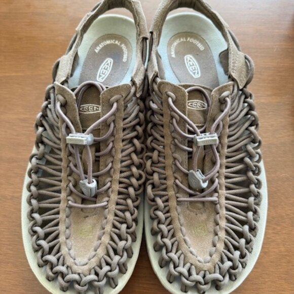 Sandals_&_Flip_Flops